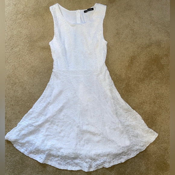 💍 *Bridal* Lacy White Dress - Fit & Flare - Super Cute! - Picture 1 of 6